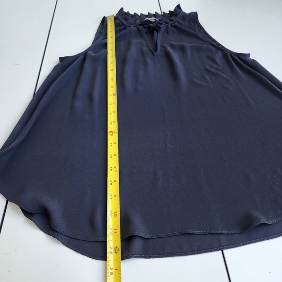 Express Women’s Sleeveless Black Stretch Top Blouse Keyhole Tie Size XS - Picture 9 of 12